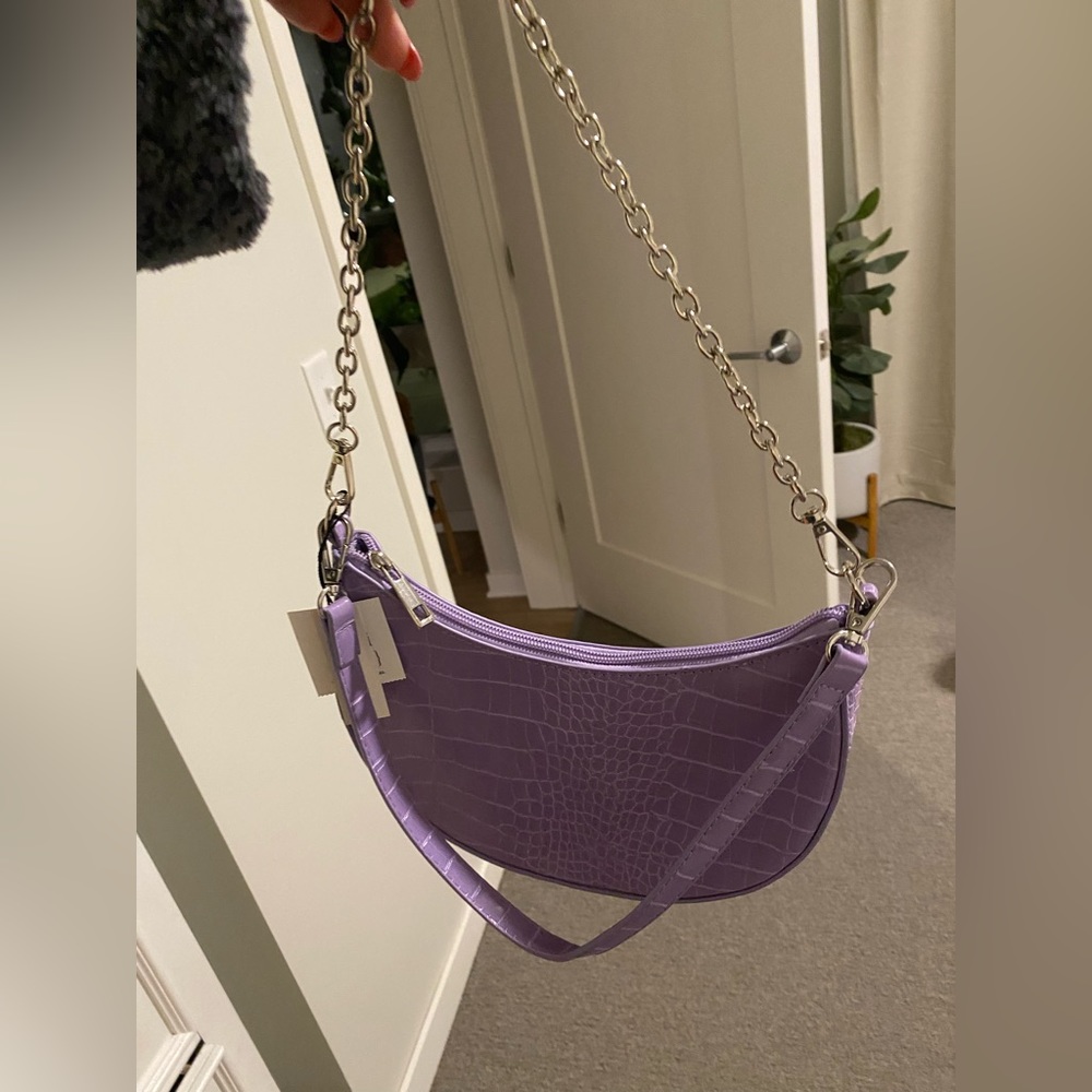 Purple trendy purse NWT